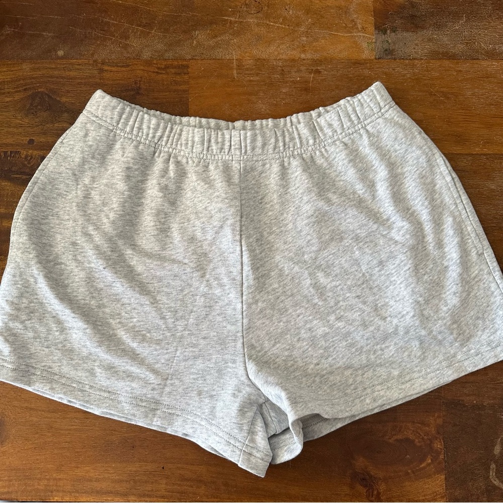 Fabletics Gray lightweight go-to Slim Sweat Shorts stretch waist size L NWT